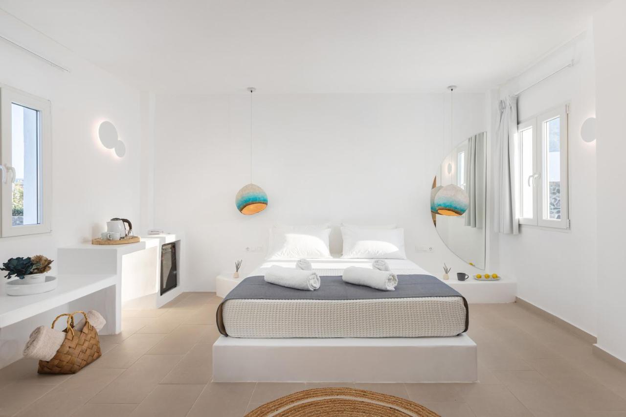 Voca Hotel & Suites Kamári Esterno foto