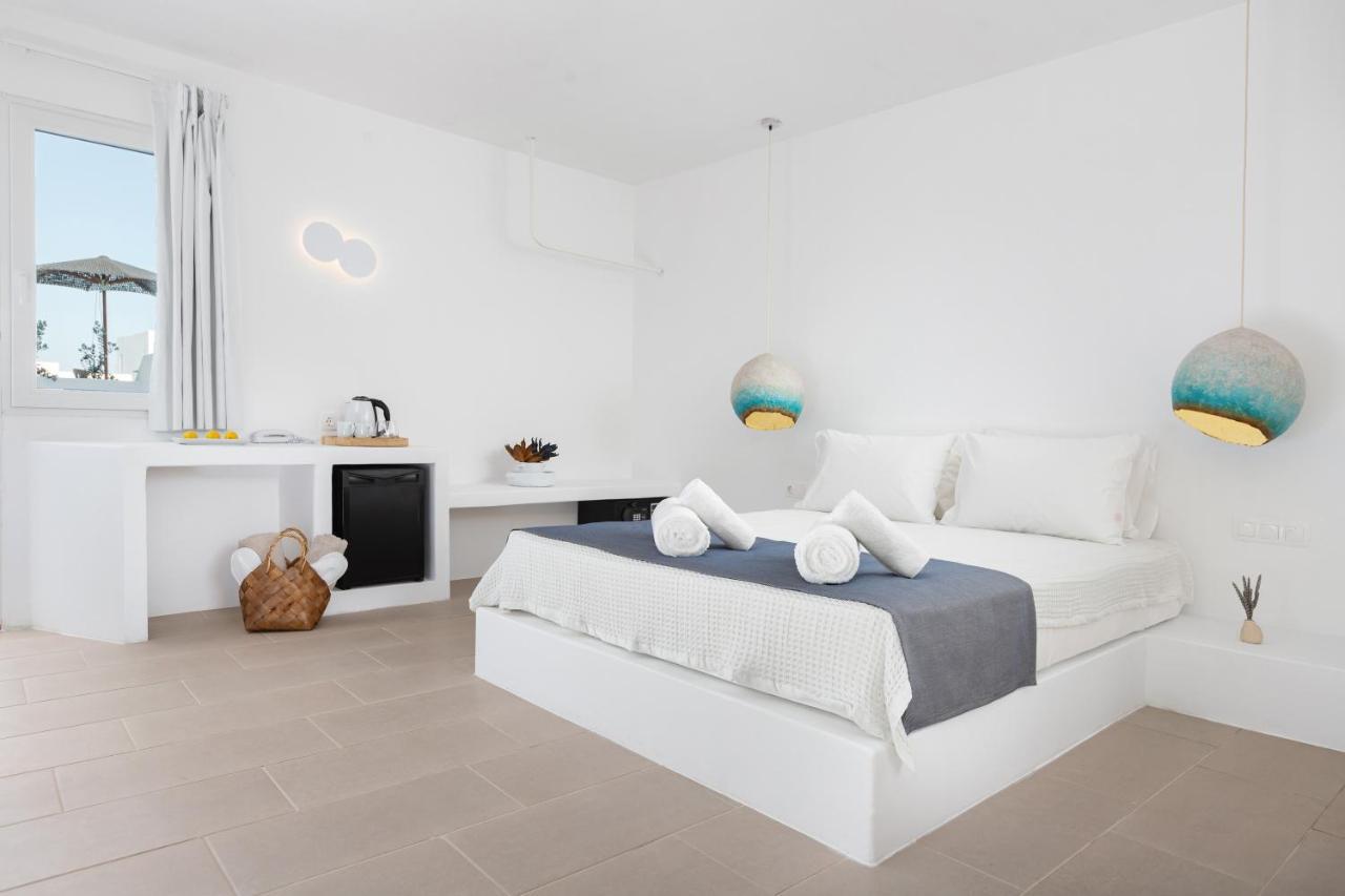 Voca Hotel & Suites Kamári Esterno foto